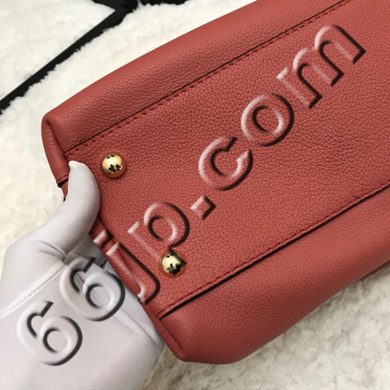 バーバリーバッグ素材ディテール